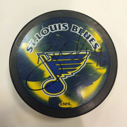 Brett Hull St. Louis Blues Autographed Hockey Puck